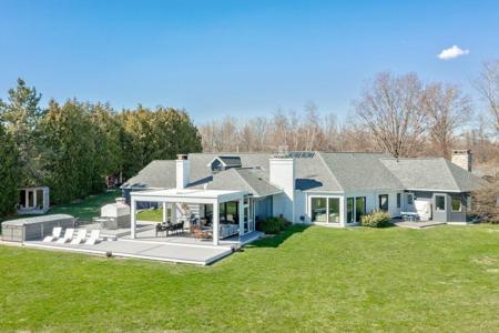 431 McGregor Point