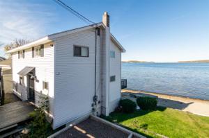 1111 E Lakeshore