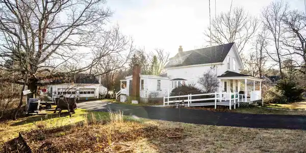 48 Glenwood