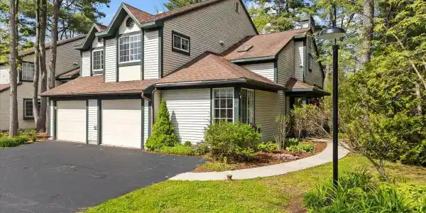 22 Lake Forest Drive