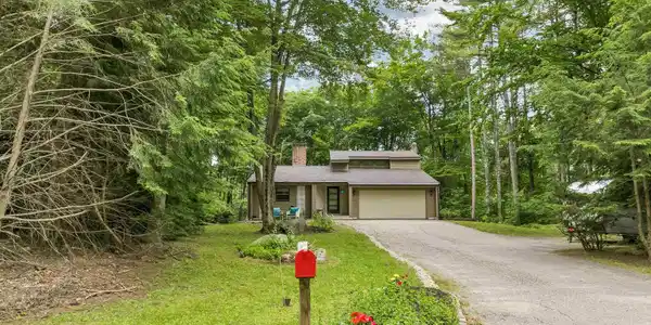 35 Abenaukee Drive