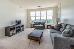 370 Farrell