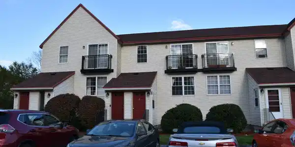 20 East Ridge