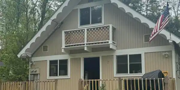 7 Firefly Lane