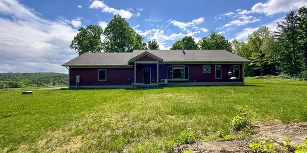 26 Cold Spring Road