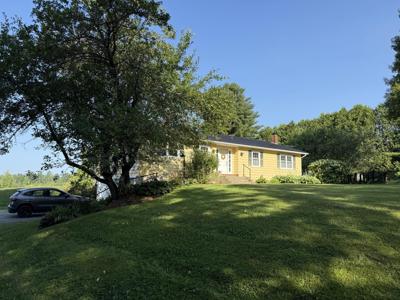 1028 Derby Pond Road