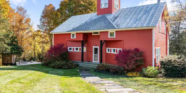 1212 Thompsons Point Road