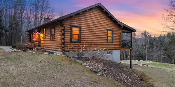 137 Pond Road