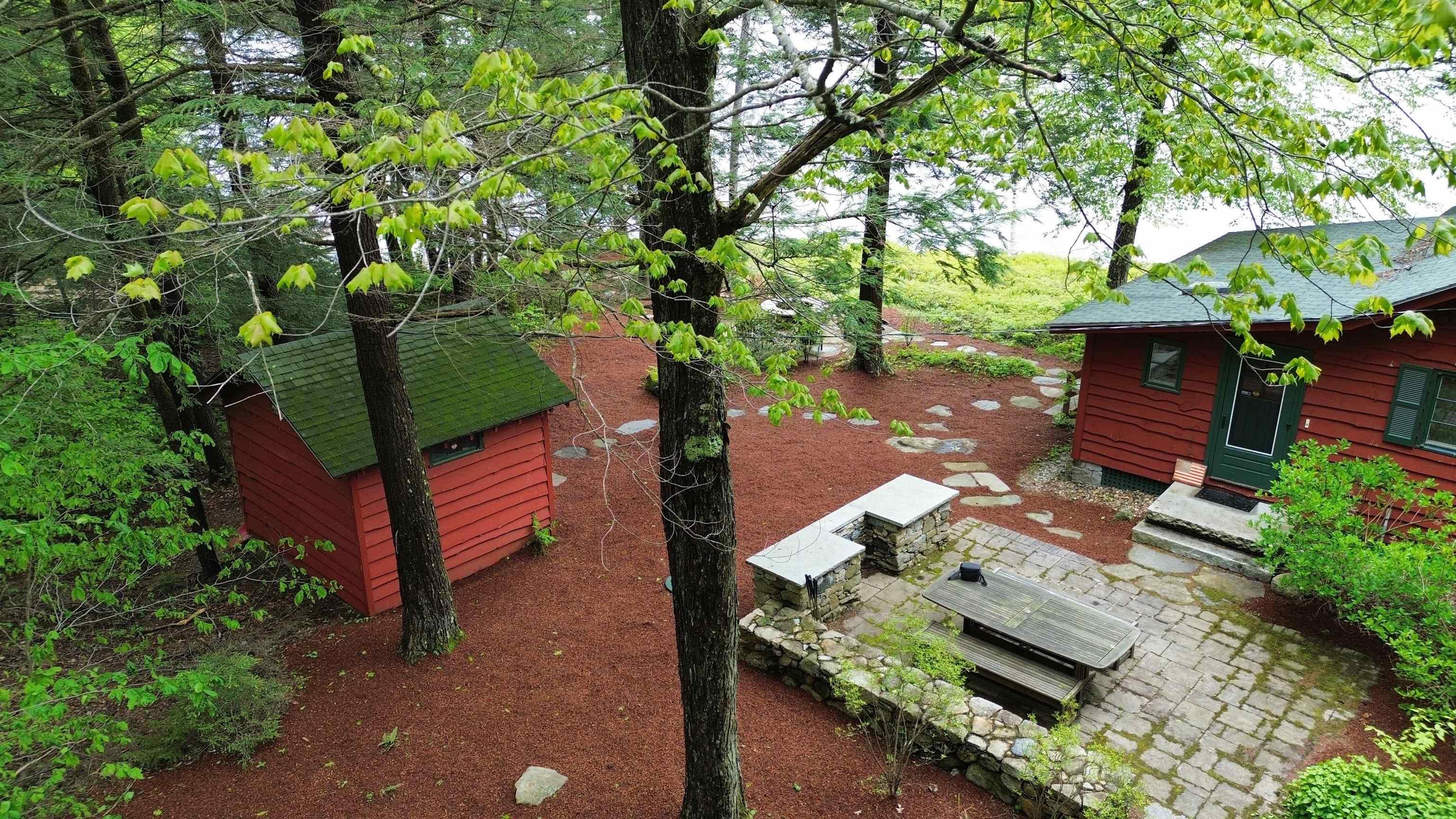 Image 3: Lake house property from Street Image 3: Lake house property from Street