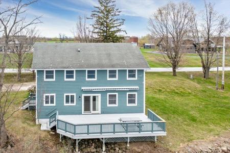 52 Lakewood Drive