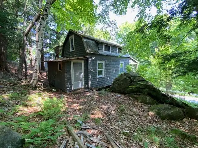 Image 1: Cute Cottage has potential Image 1: Cute Cottage has potential