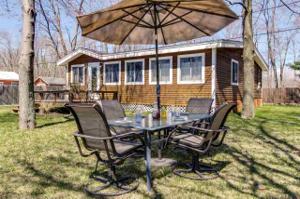 303 Holiday Point