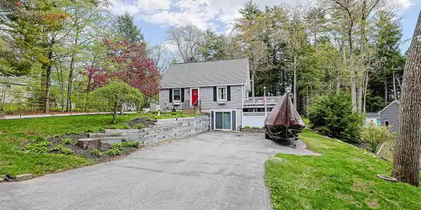 53 Dalton Drive