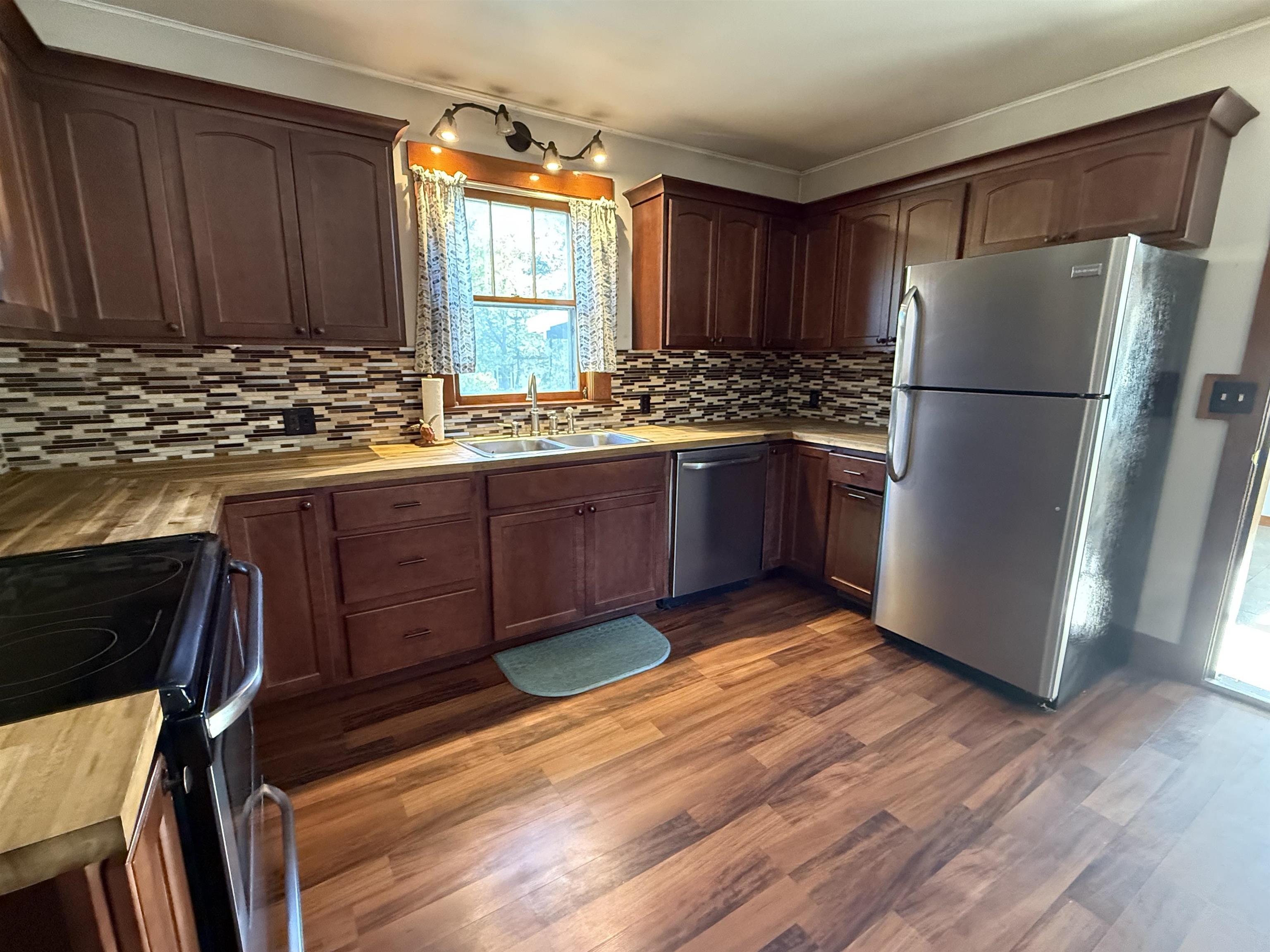 Image 3: newer stainless appliances Image 3: newer stainless appliances