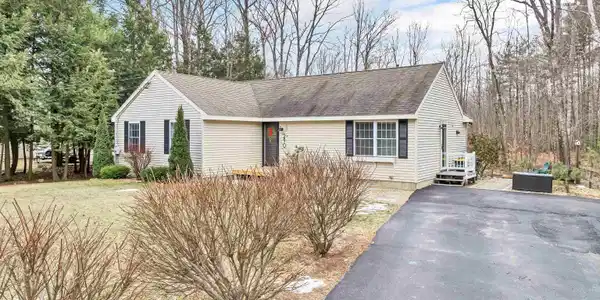 290 Hillcrest Drive