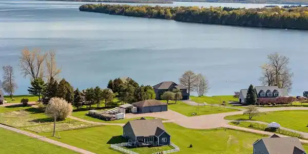 Image 2: Deeded access to Keeler Bay