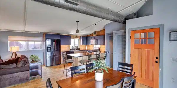 1 Steele Street