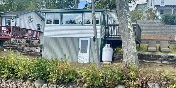 885 Laconia Road
