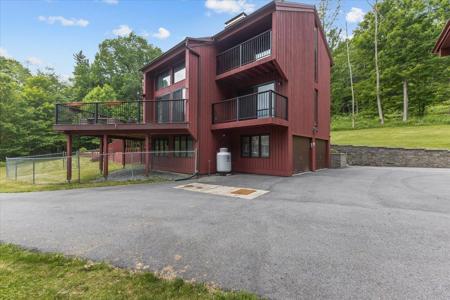 215 US Route 7 North