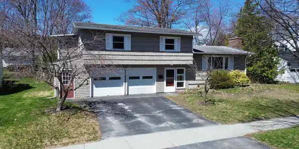 104 Lakewood Parkway