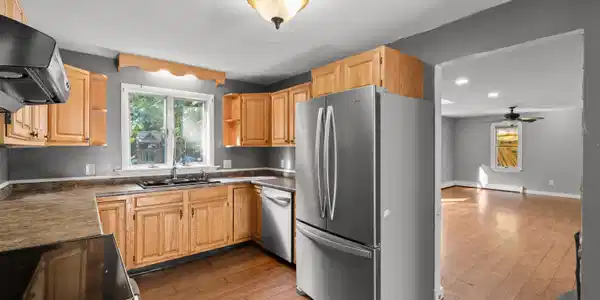 Image 3: Plenty of Cabinet Space Image 3: Plenty of Cabinet Space