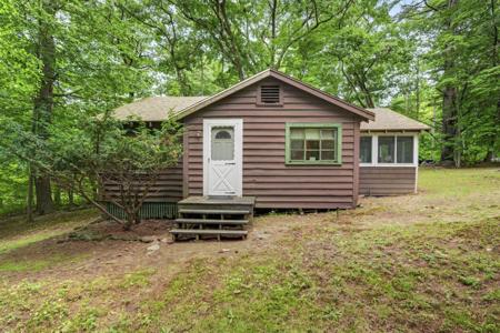 425 Narrows Road