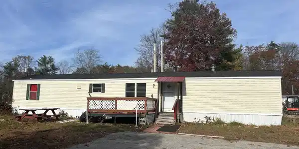 18 Center Road