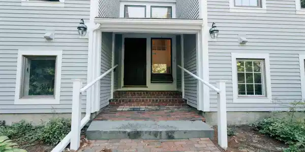9 Algonquin Drive