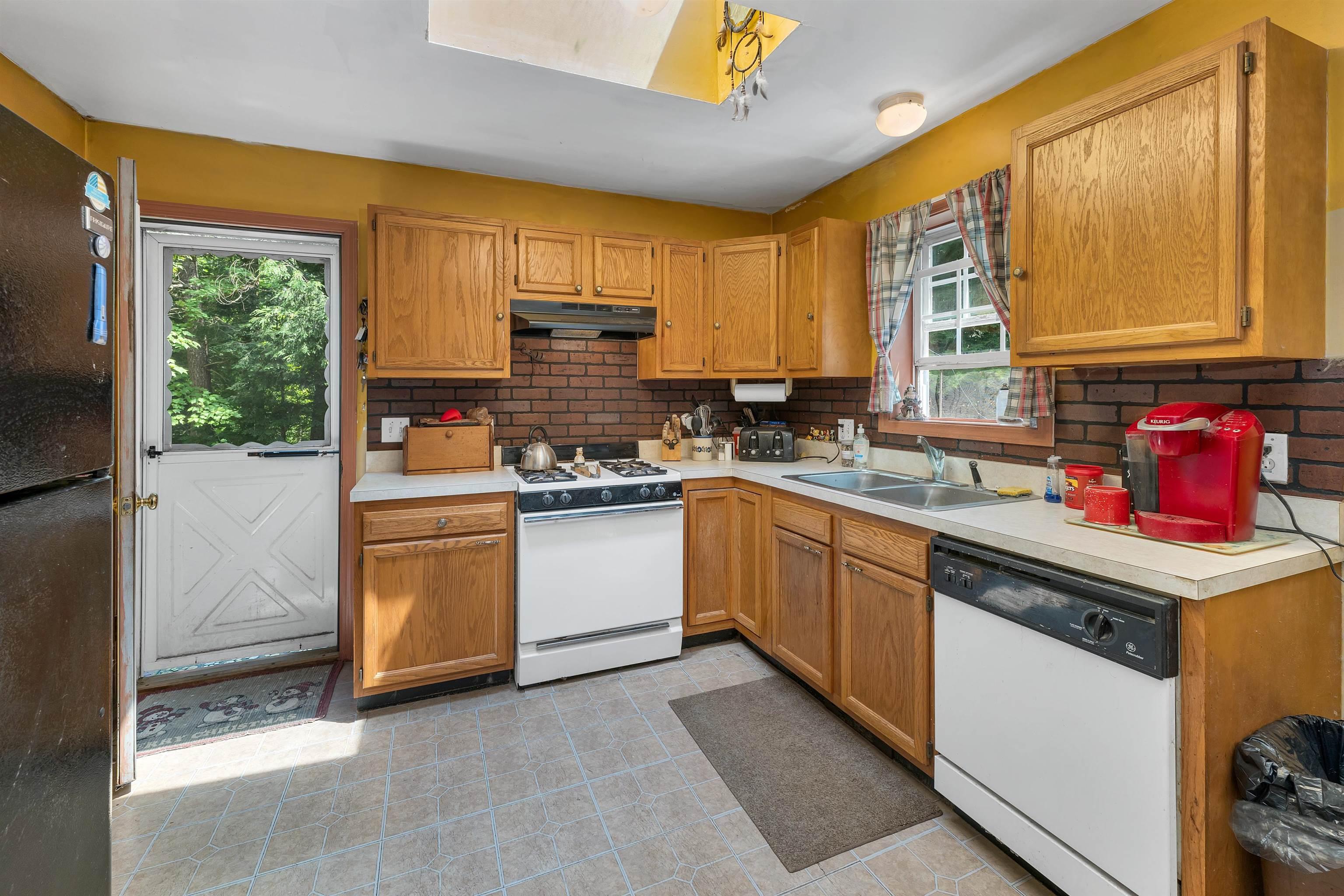Image 1: Kitchen