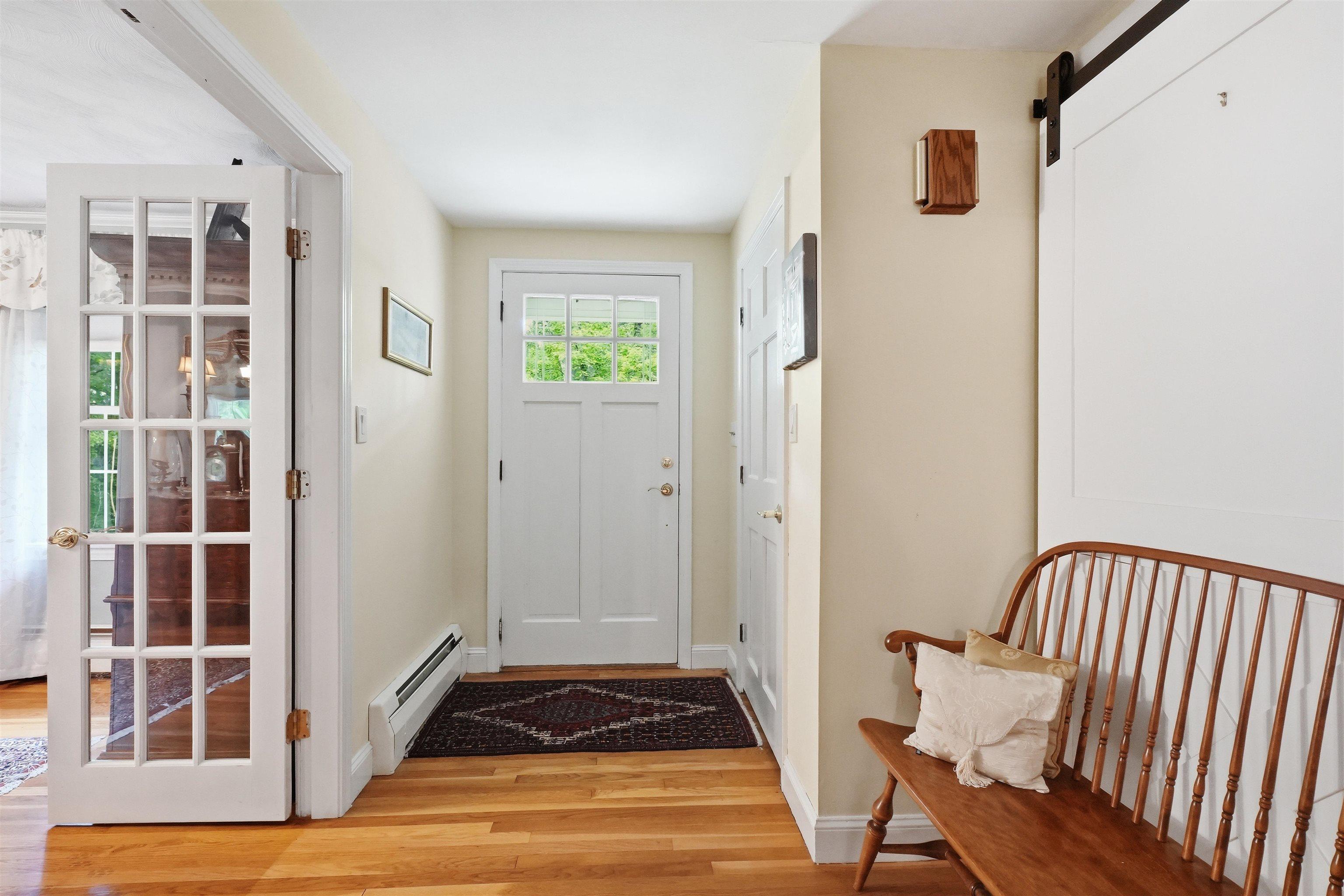 Image 2: Foyer Image 2: Foyer