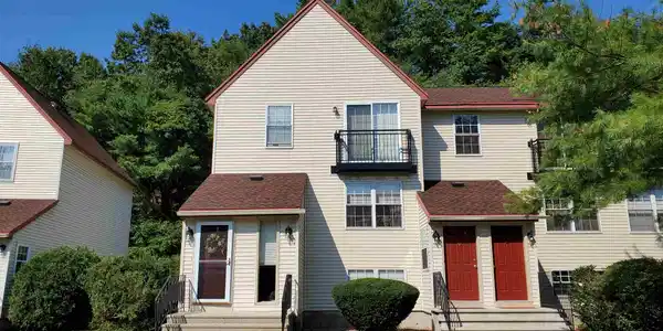 25 East Ridge