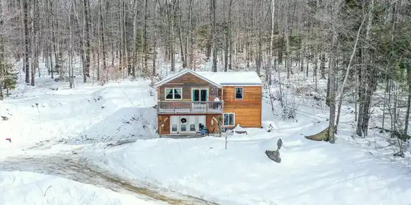 187 East Shore