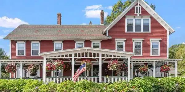 100 Lower Bay Road