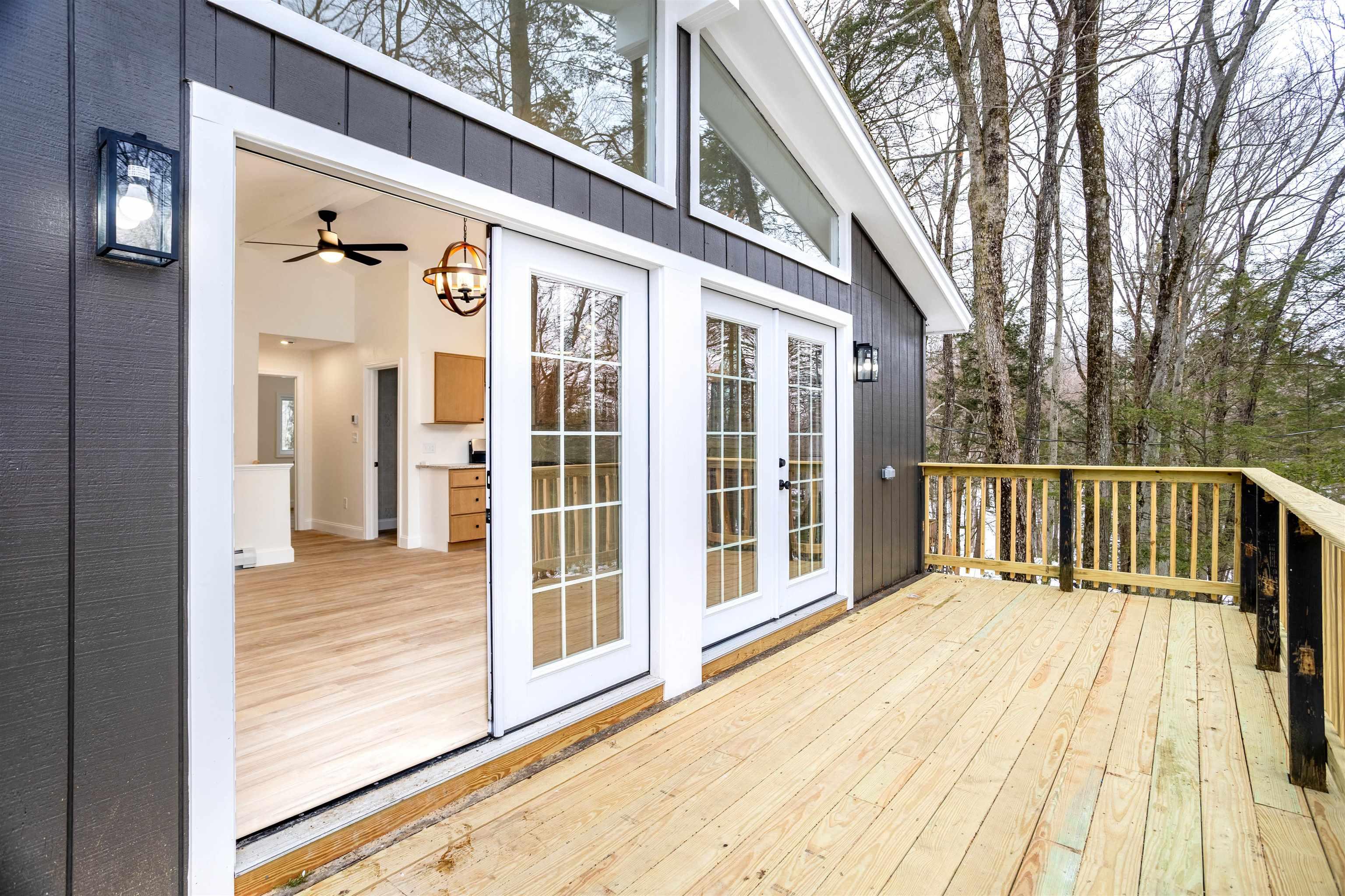 Image 4: NEW DECKING