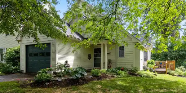 17 Eastman Farm Road