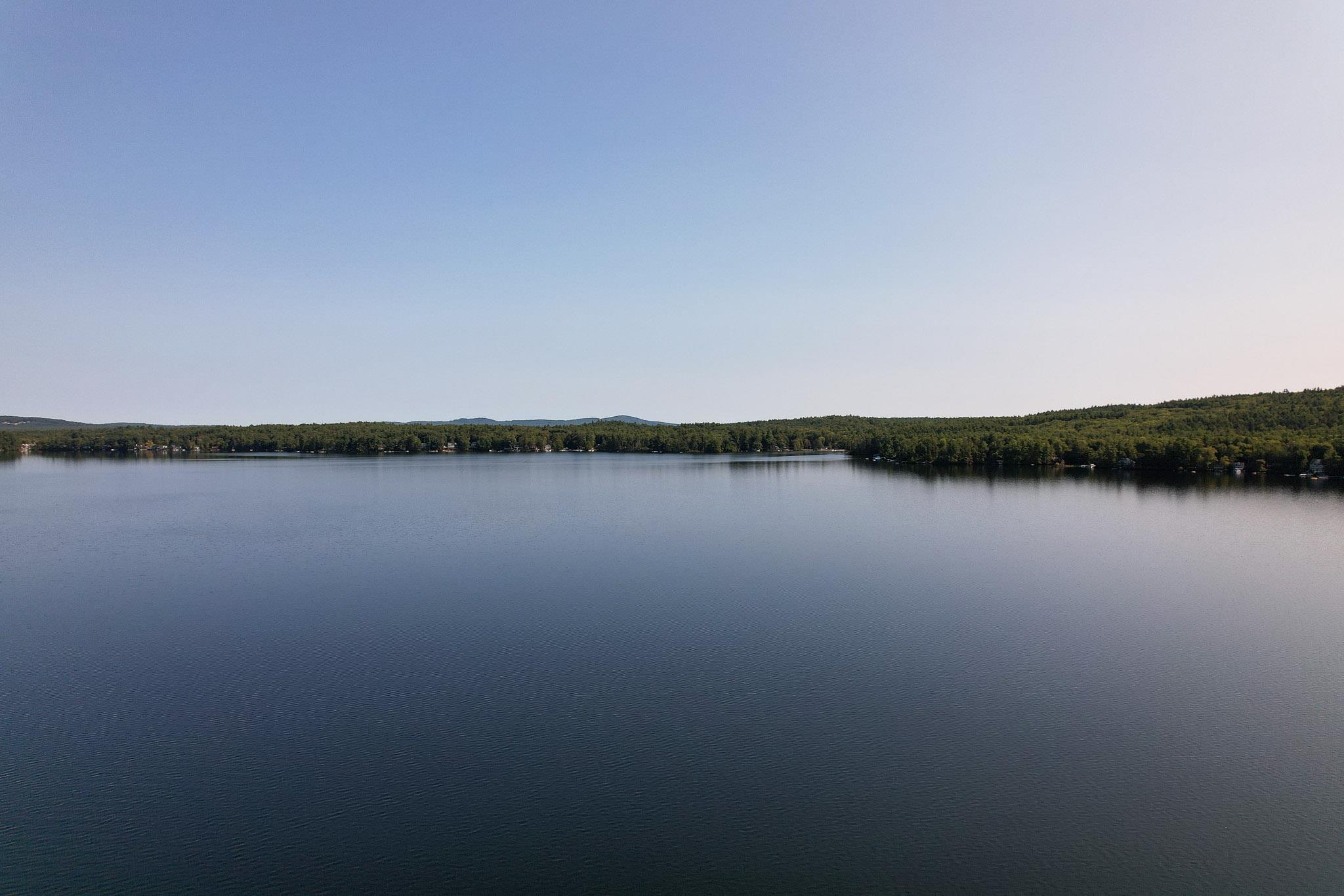 Image 1: Stunning Pleasant Lake