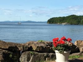 219 Appletree Point