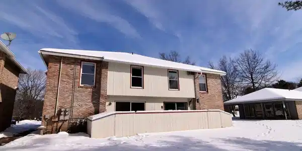 280 Ledgewood