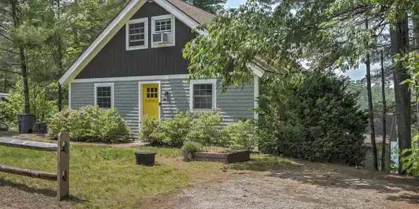 27 Headlands Road
