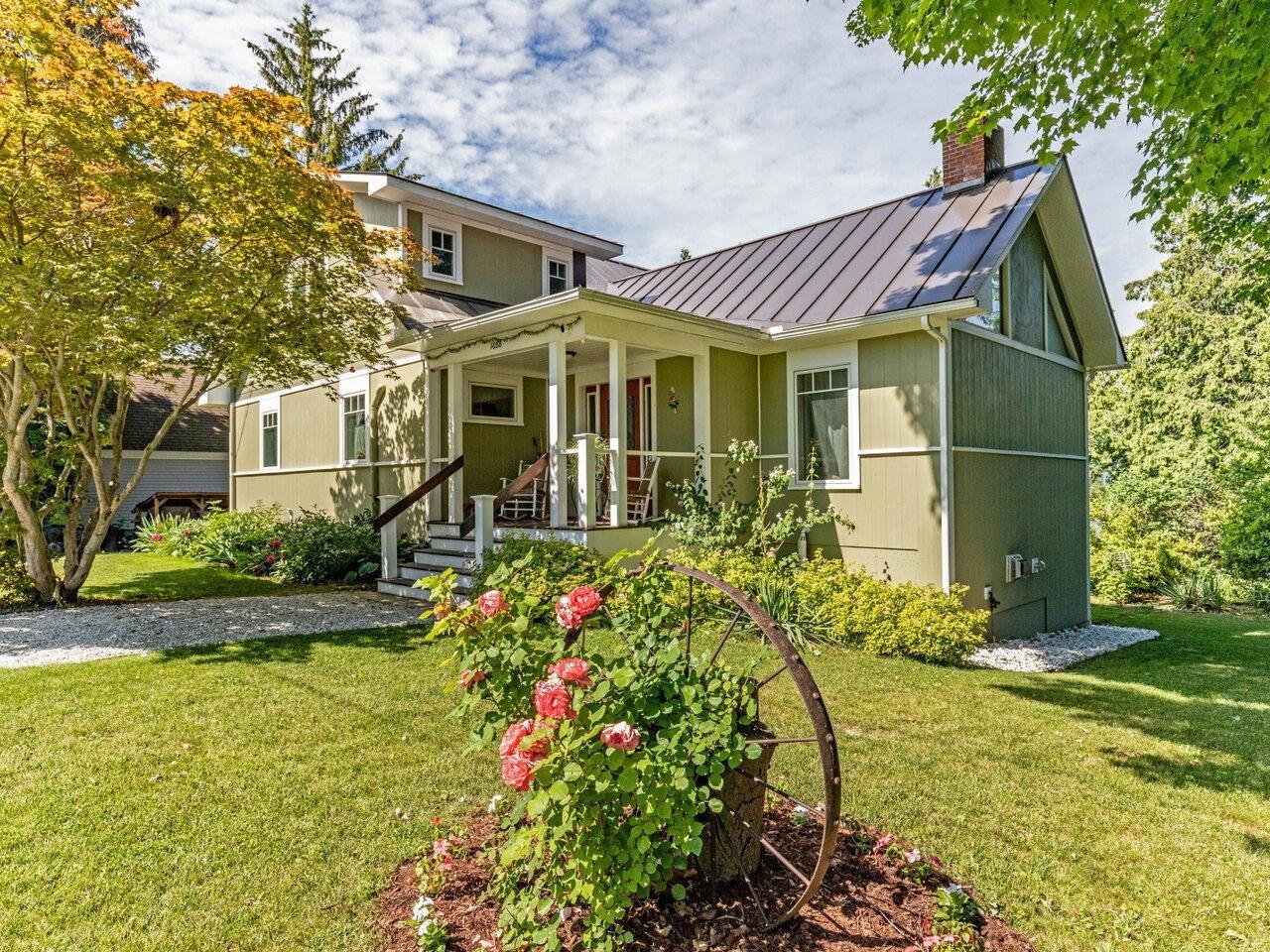 Image 2: Beautifully Landscaped