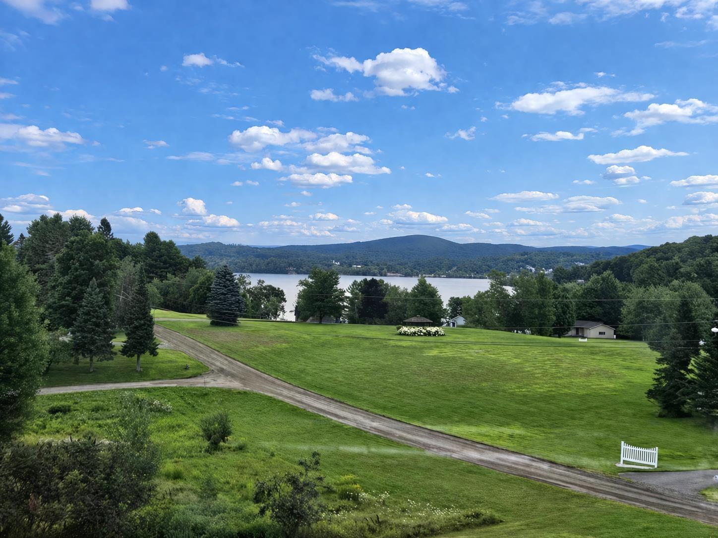 Image 4: Lake View