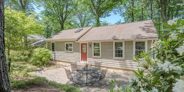 31 Lake View Drive