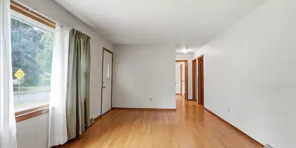 Image 4 Image 4