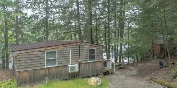 240 Poulsens Point Road