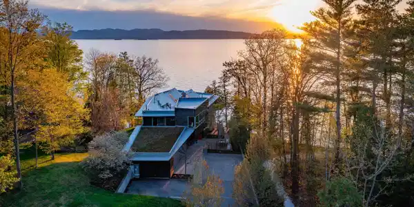 4279 Harbor Road