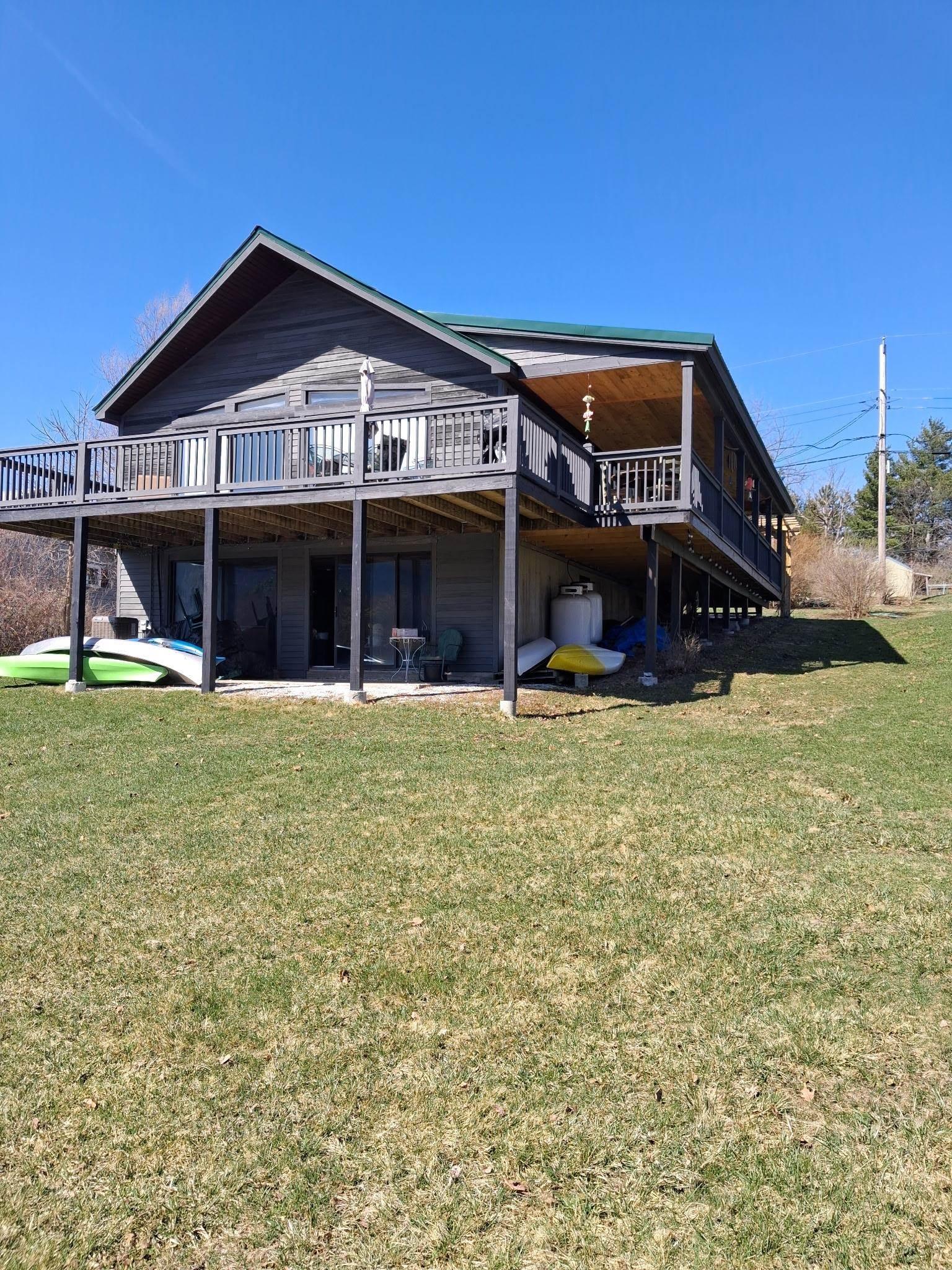 Image 2: YEAR ROUND LIVING