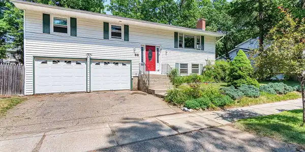 88 Pleasant Avenue
