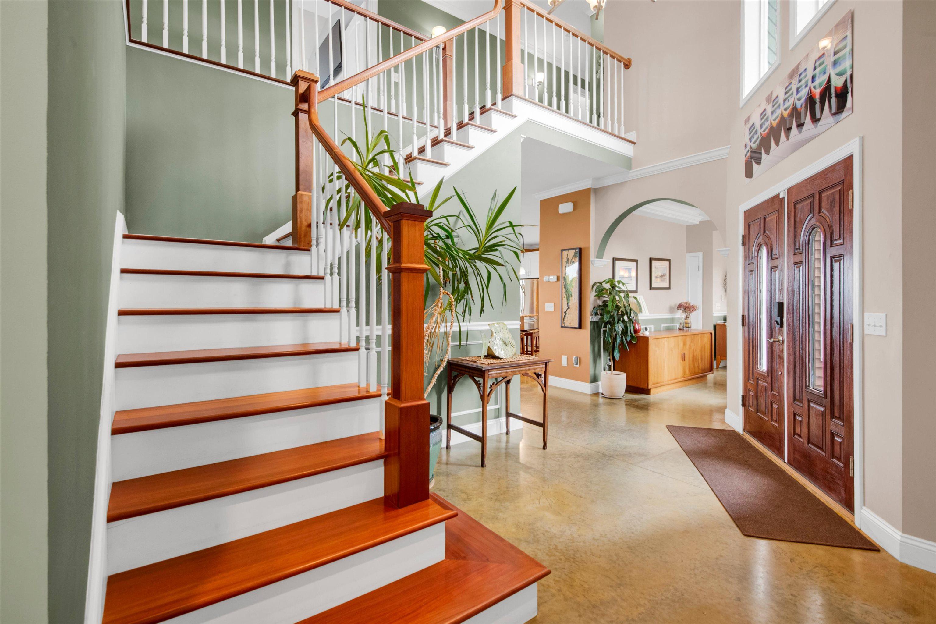 Image 4: Front Entry Image 4: Front Entry