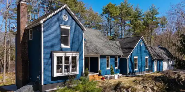 7 Millstream Drive