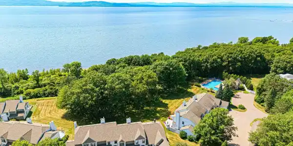 7 Northshore Drive